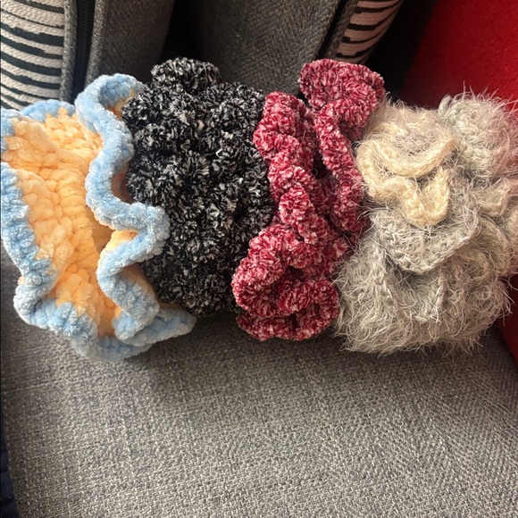 10 Bunches of Scrunchies. Perfect for teens. A perfect stocking stuffer. - Picture 4 of 10